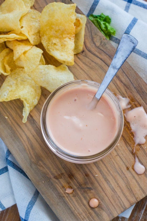 Easy Mayo Ketchup Sauce (Pink Sauce) - My Dominican Kitchen