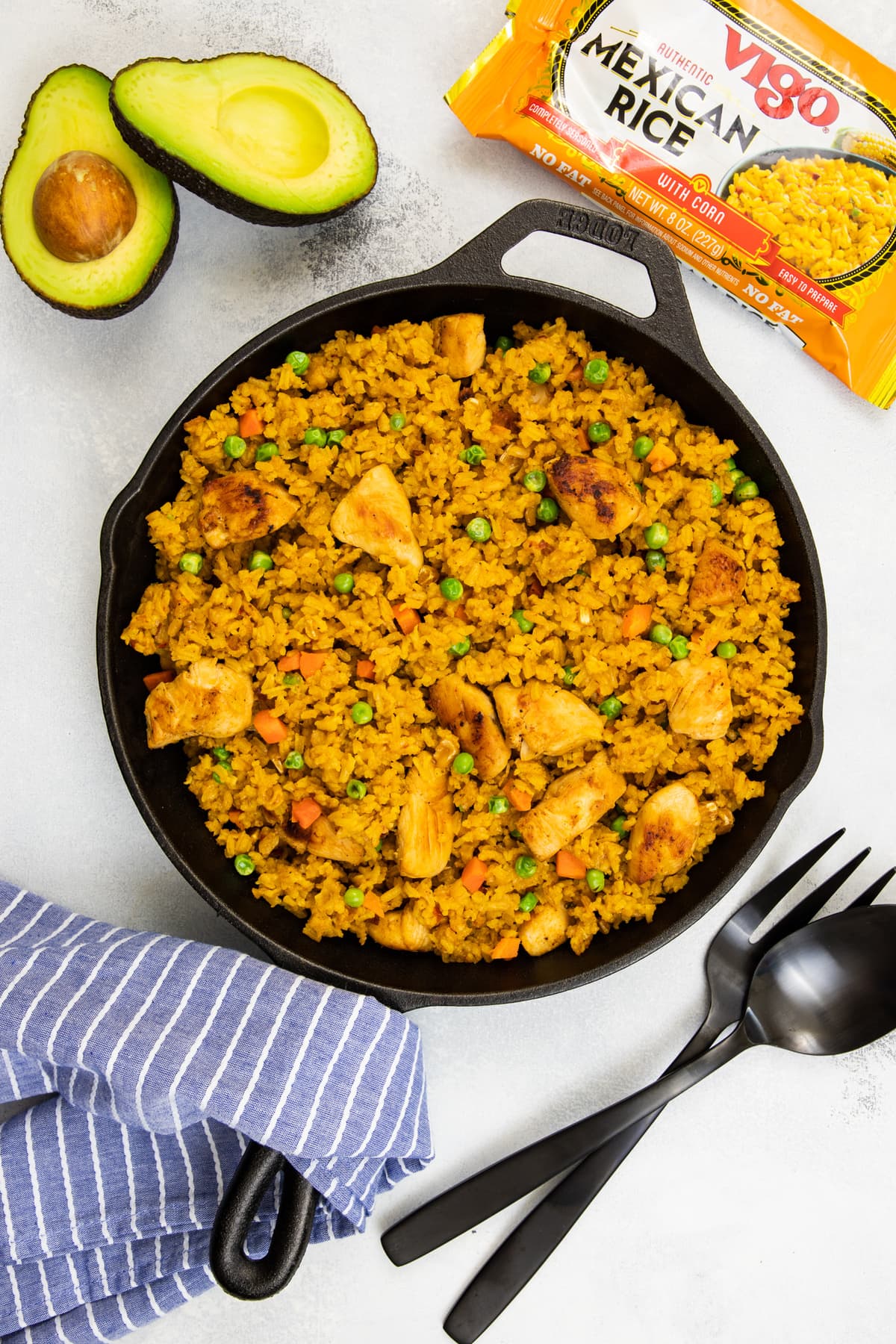 Mexican Arroz con Pollo Recipe (Chicken and Rice Mexican Style) - My ...