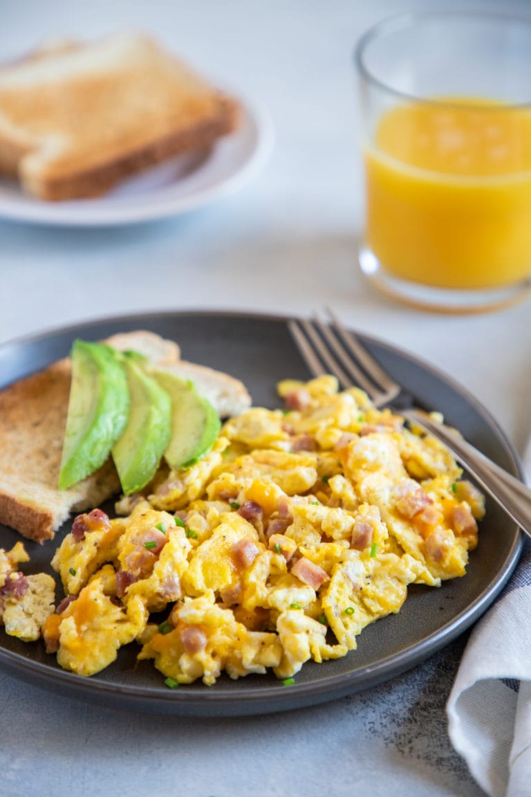 Scrambled Eggs with Ham and Cheese - My Dominican Kitchen