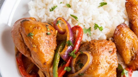 Pollo Guisado Dominicano (Dominican Stewed Chicken Recipe)