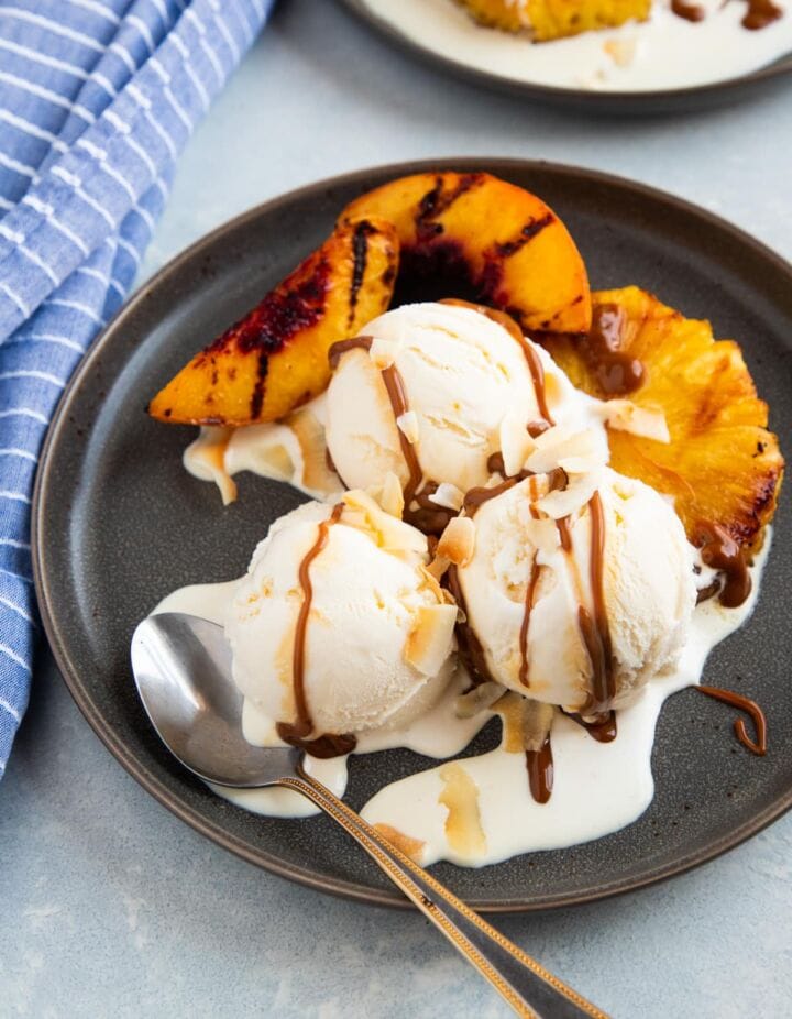 Grilled Pineapple Ice Cream Sundaes with Dulce de Leche - My Dominican ...